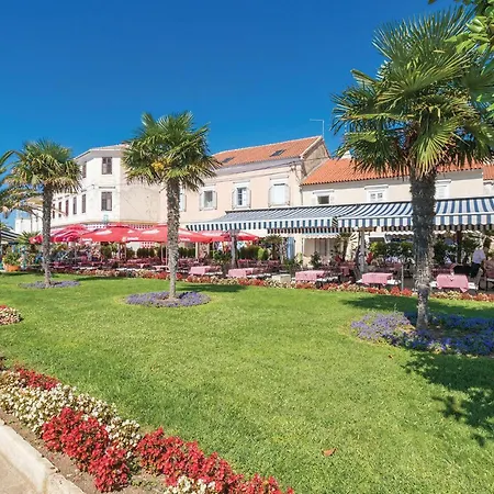 In Sveti Filip i Jakov